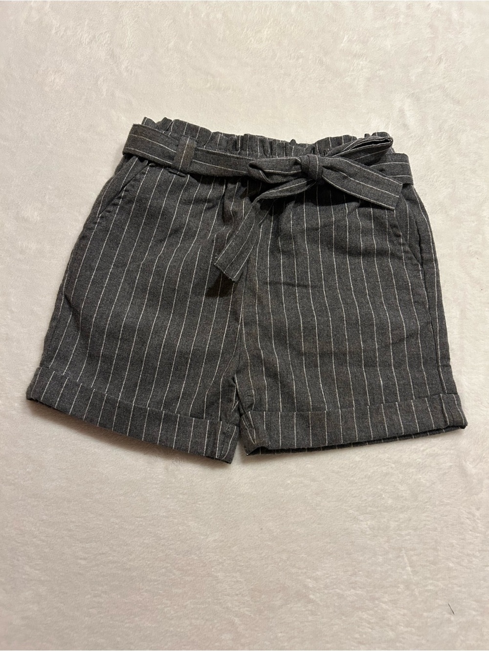 Bailey's Blossoms Girls Grey Striped Paper Bag Short Size 4T NWT